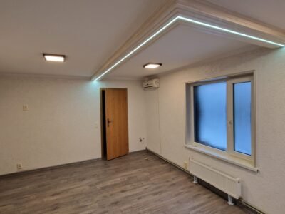 Spațiu 20 m², pentru salon / birou, prima linie