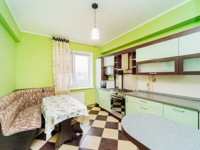 Poșta Veche · 4 odăi · str. Ceucari · 97 m²