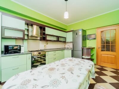 Poșta Veche · 4 odăi · str. Ceucari · 97 m²