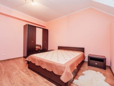 Poșta Veche · 4 odăi · str. Ceucari · 97 m²