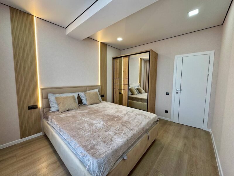 Durlești · 2 camere + living · str-la Tudor Vladimirescu · 65 m²