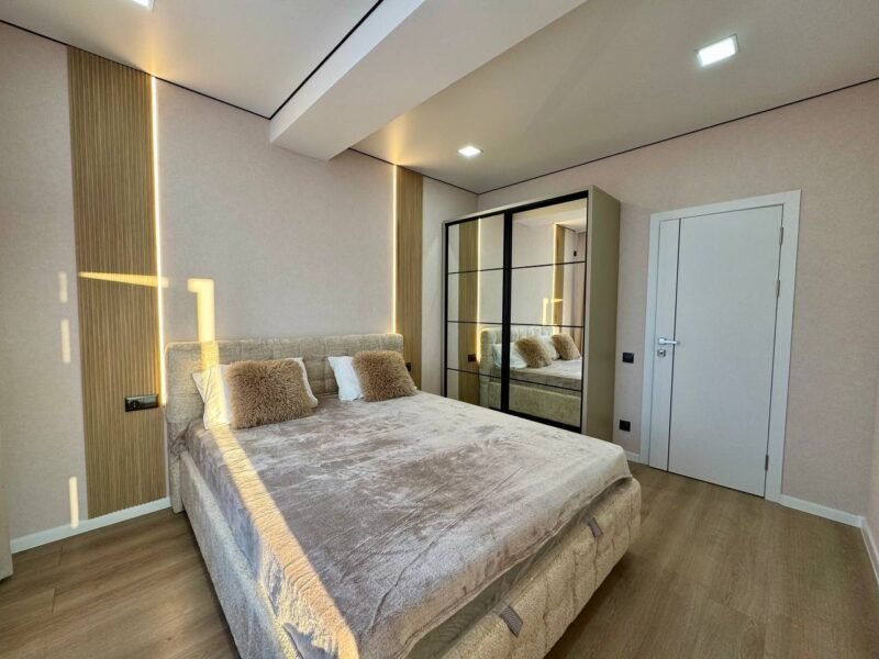 Durlești · 2 camere + living · str-la Tudor Vladimirescu · 65 m²