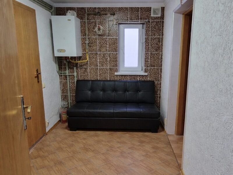 Spațiu 20 m², pentru salon / birou, prima linie
