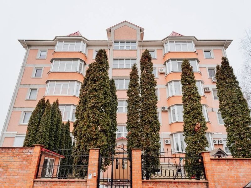 Buiucani · 3 dormitoare + living · str. Ștefan Neaga · 185 m²