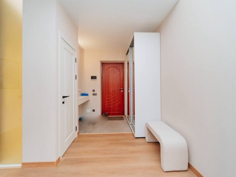 Buiucani · 3 dormitoare + living · str. Ștefan Neaga · 185 m²