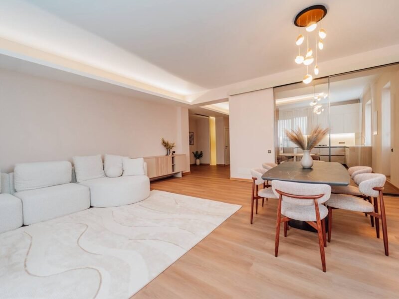 Buiucani · 3 dormitoare + living · str. Ștefan Neaga · 185 m²