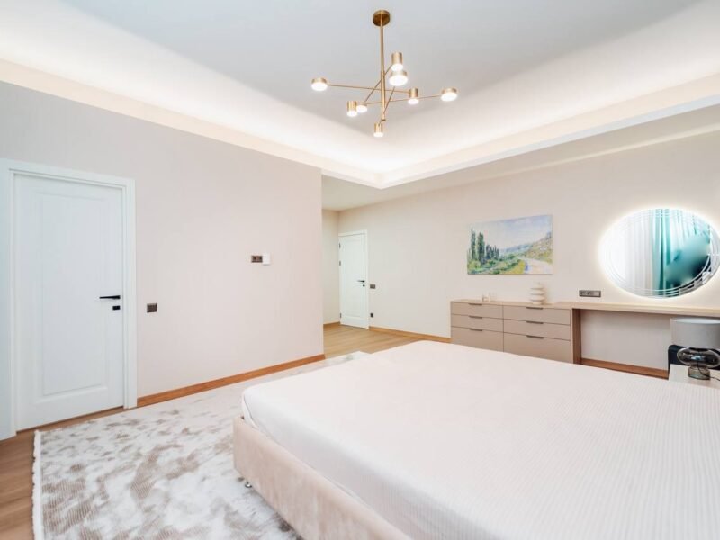 Buiucani · 3 dormitoare + living · str. Ștefan Neaga · 185 m²