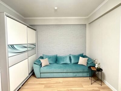 Apartament cu o camera si living