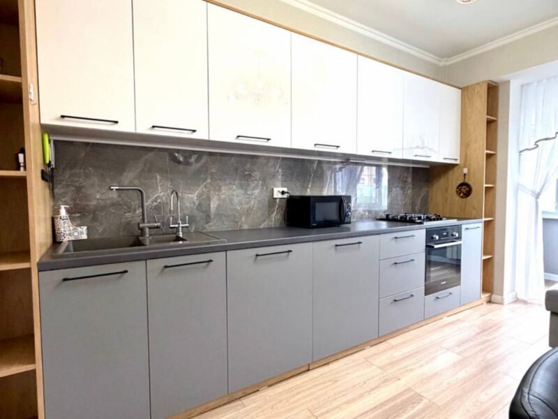 Apartament cu o camera si living