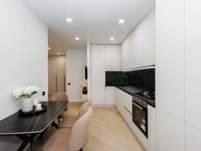 Dumbrava. Apartament cu 1 cameră și living