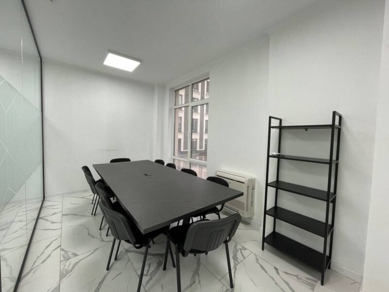 Chirie Oficiu. 82 m2. Centru