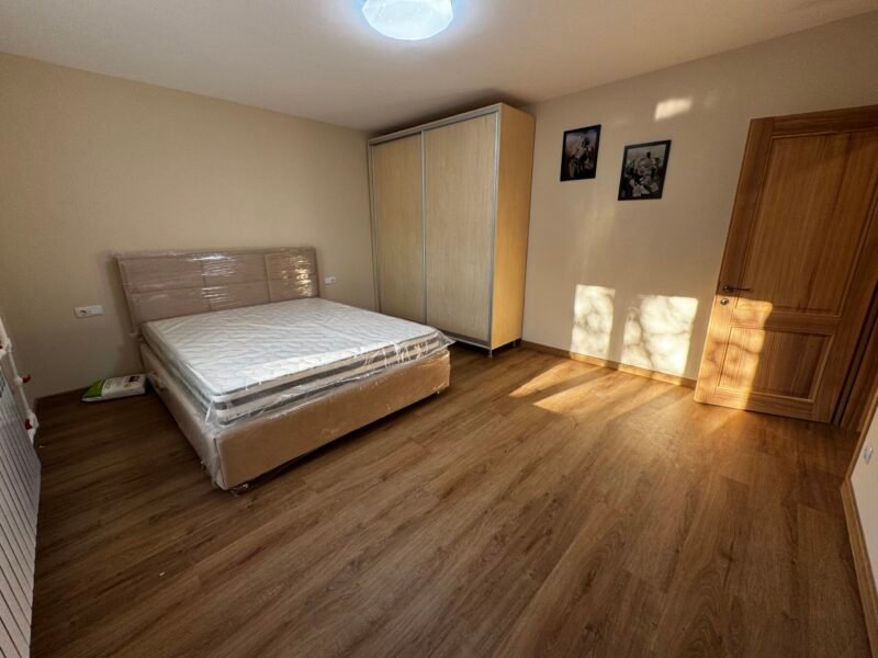 Apartament cu o cameră + living