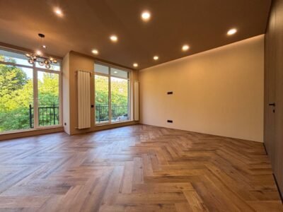 Apartament cu 1 cameră, Living și balcon. Poșta Veche
