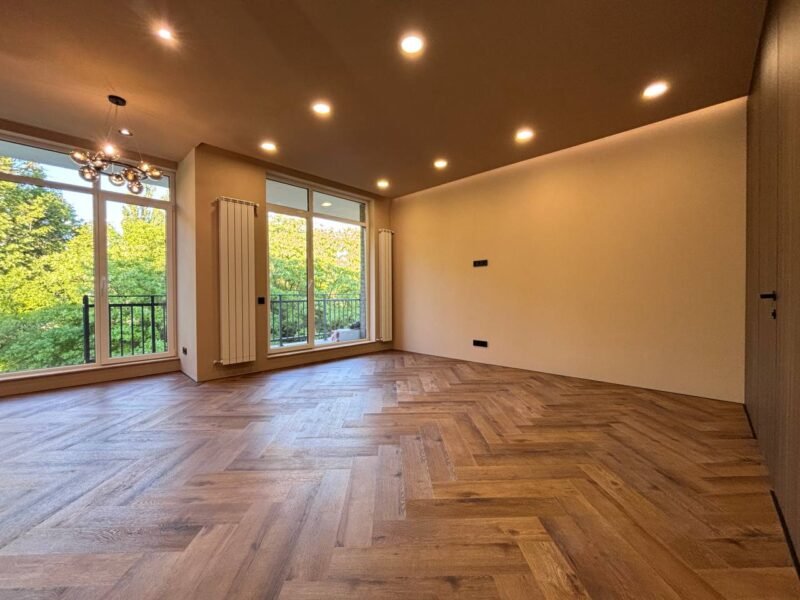 Apartament cu 1 cameră, Living și balcon. Poșta Veche