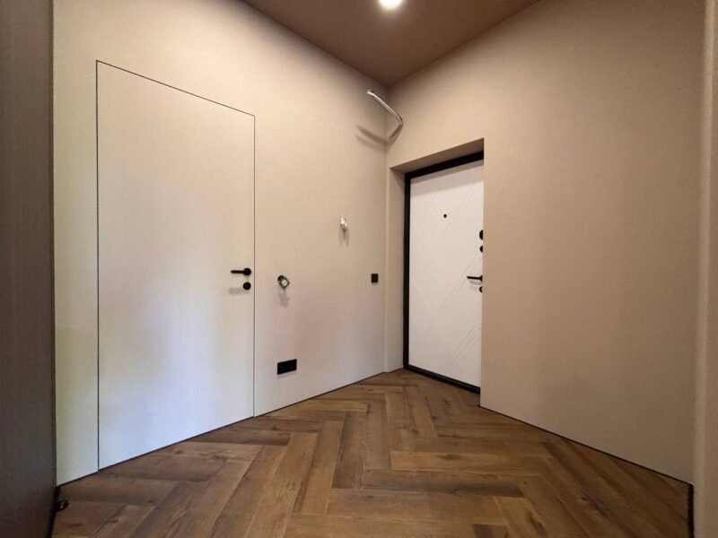 Apartament cu 1 cameră, Living și balcon. Poșta Veche