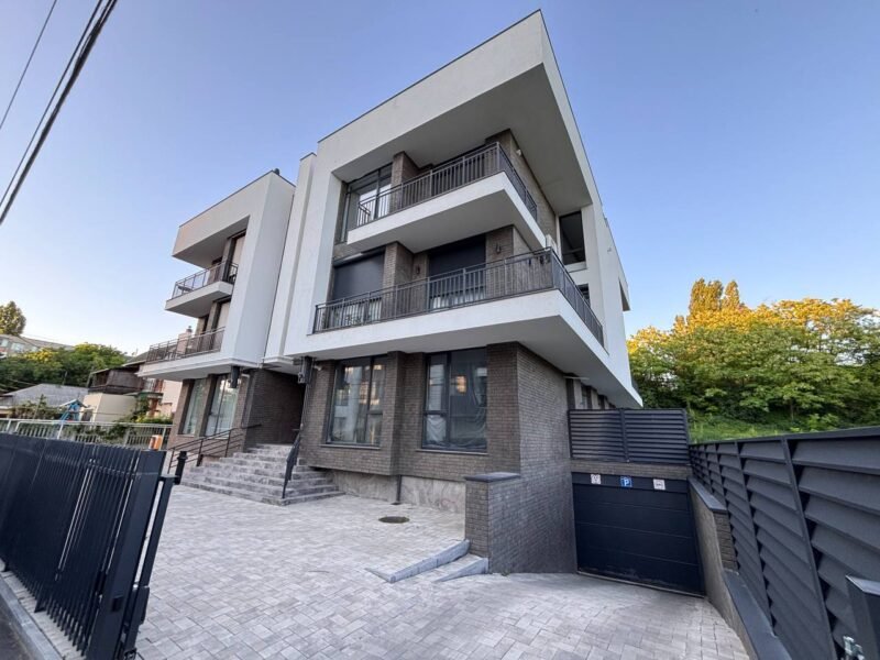 Apartament cu 1 cameră, Living și balcon. Poșta Veche