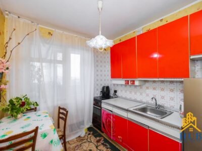 Apartament cu 3 camere. Centru