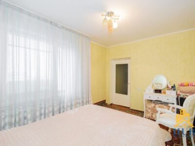 Apartament cu 3 camere. Centru