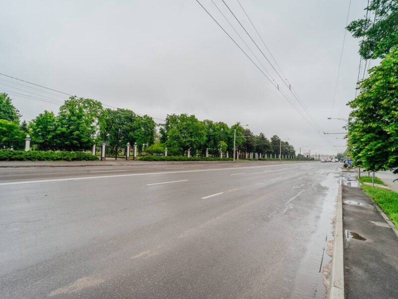 Apartament cu o cameră + balcon. Centru