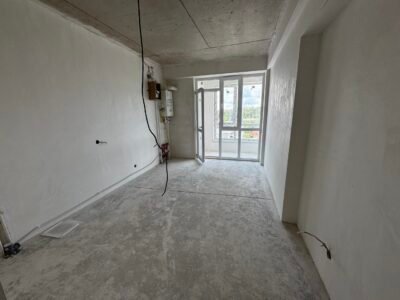 Penthouse cu 3 camere, living, debara, balcon si terasa