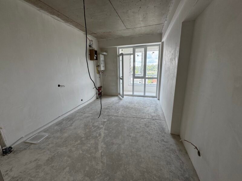 Penthouse cu 3 camere, living, debara, balcon si terasa