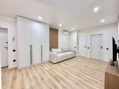 Apartament cu 2 camere + living. Dumbrava