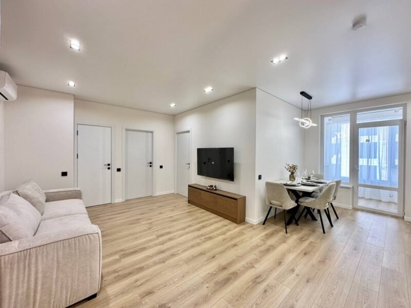 Apartament cu 2 camere + living. Dumbrava