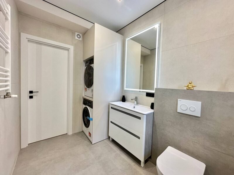 Apartament cu 2 camere + living. Dumbrava