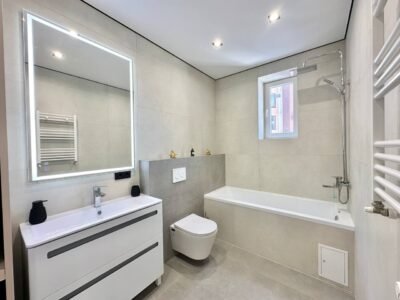 Apartament cu 2 camere + living. Dumbrava