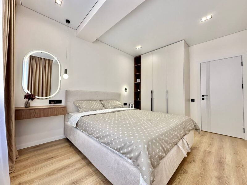 Apartament cu 2 camere + living. Dumbrava