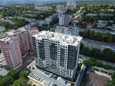Penthouse cu 3 camere, living, debara, balcon si terasa