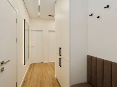 Apartament cu un dormitor, living si balcon langa parc