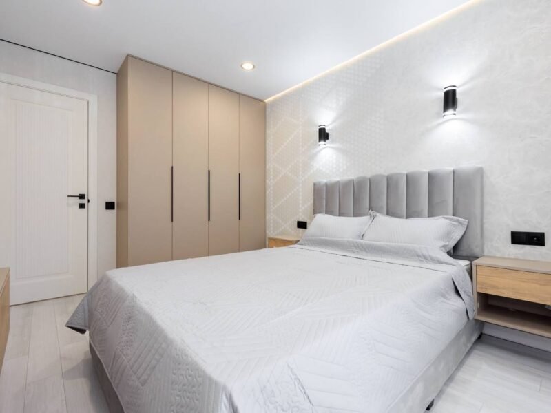 Apartament cu 3 camere, living si garderoba. Ciocana