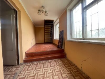 Casa, vila la Danceni. Teren 6 ari